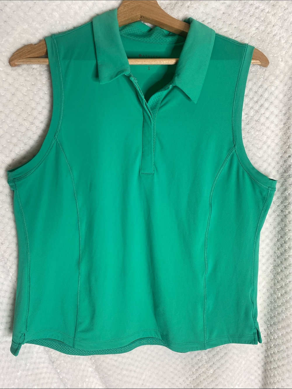 Athleta Sleeveless Polo Sleeveless Activewear Top in Green